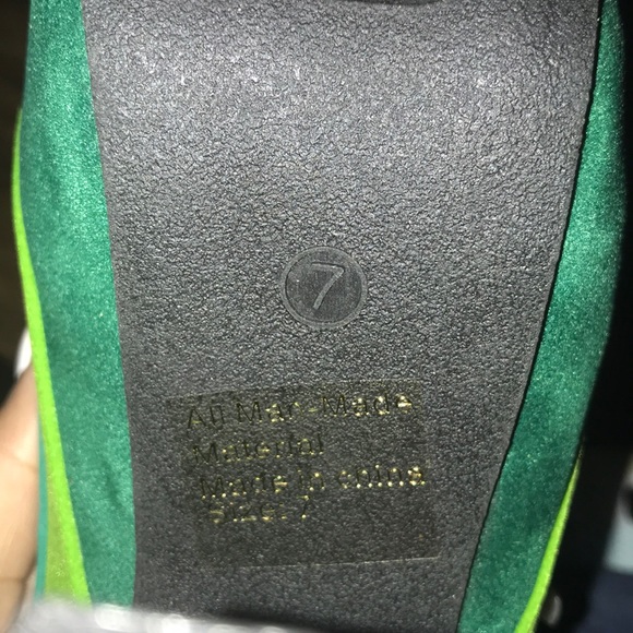 Heels - Picture 4 of 4